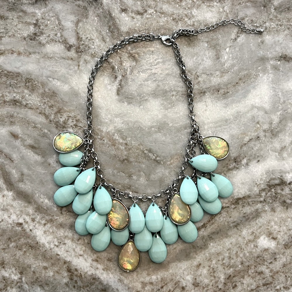 Statement necklace